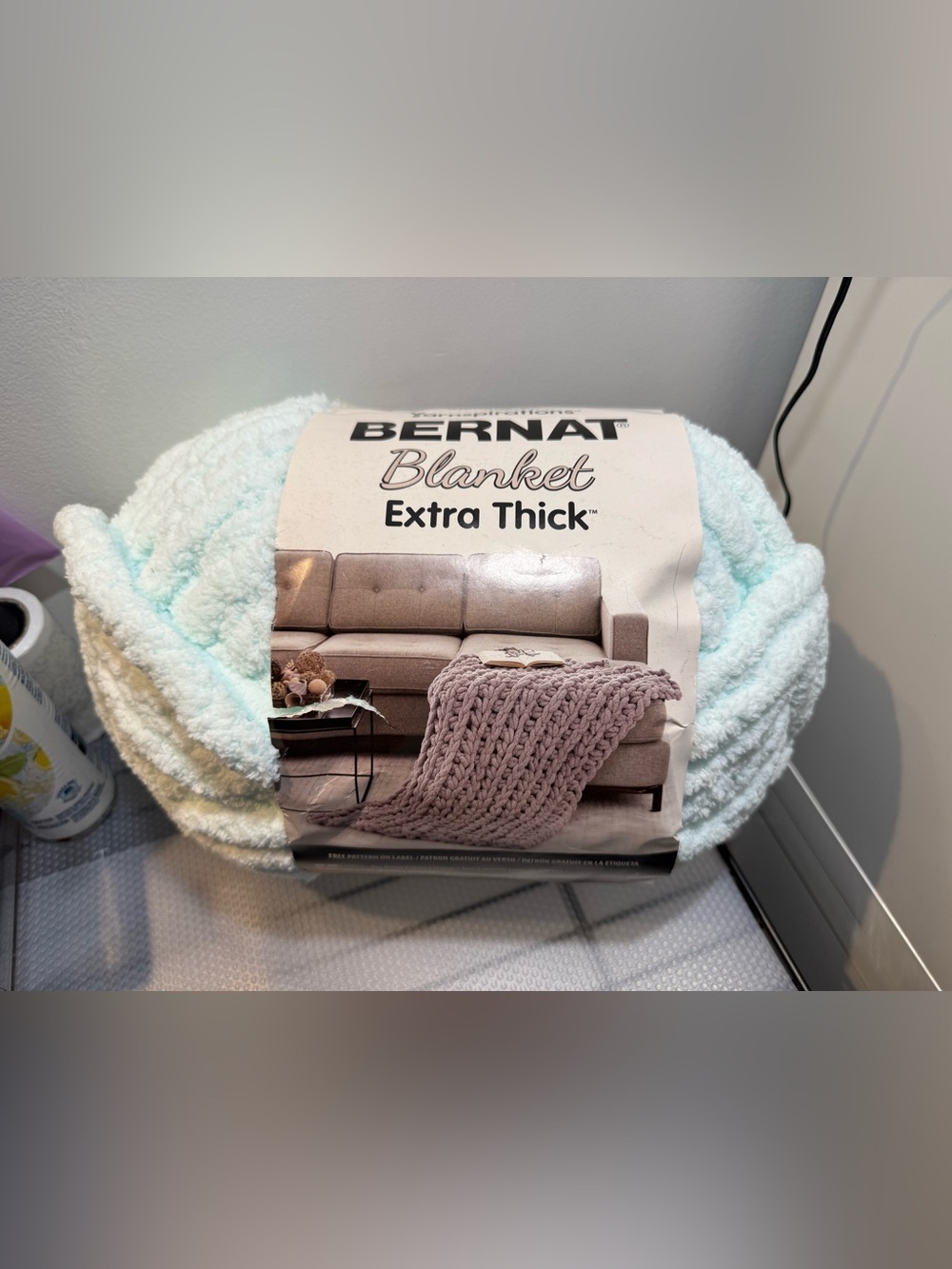 NWT Bernat Blanket Extra Thick Jumbo #7 Ice Yarn - 72 Yards (4 Skein Lot)